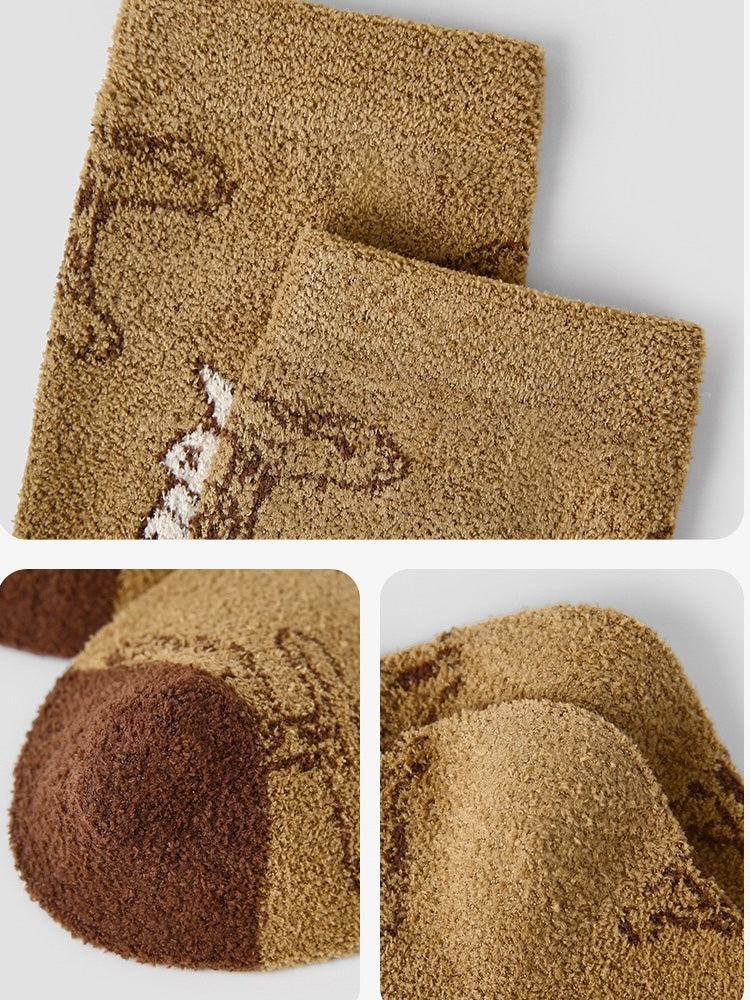 Line Art Bunny Coral Fleece Socks (Set of 3)