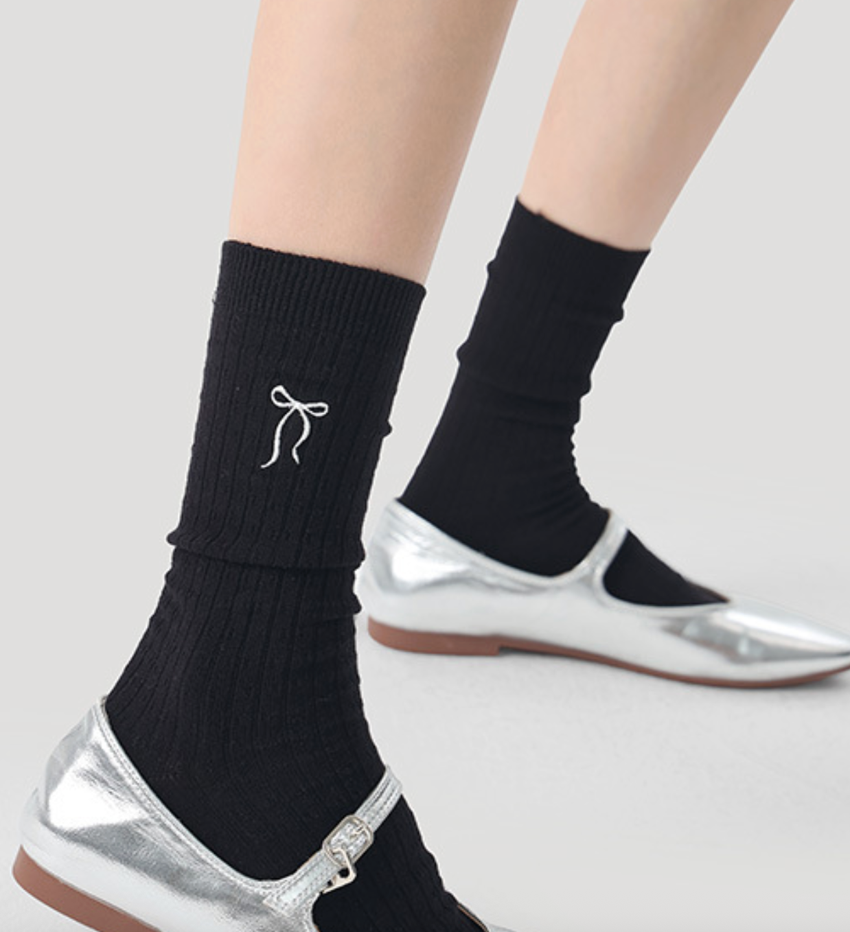 Bow Embroidery Mid-Calf Socks(4-Pair Set)
