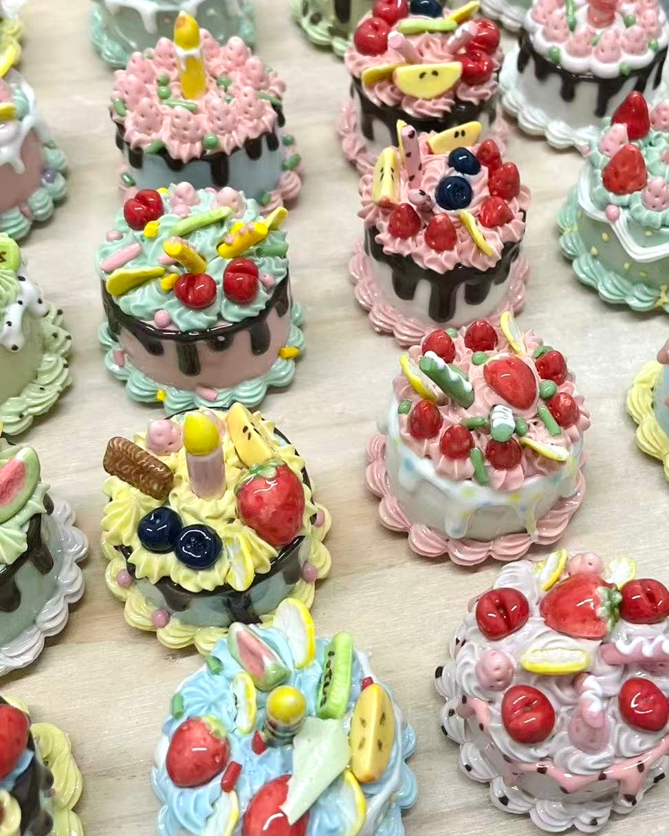 1.7–2 Inch Handmade Fruit Cream Ceramic Cake Blind Box