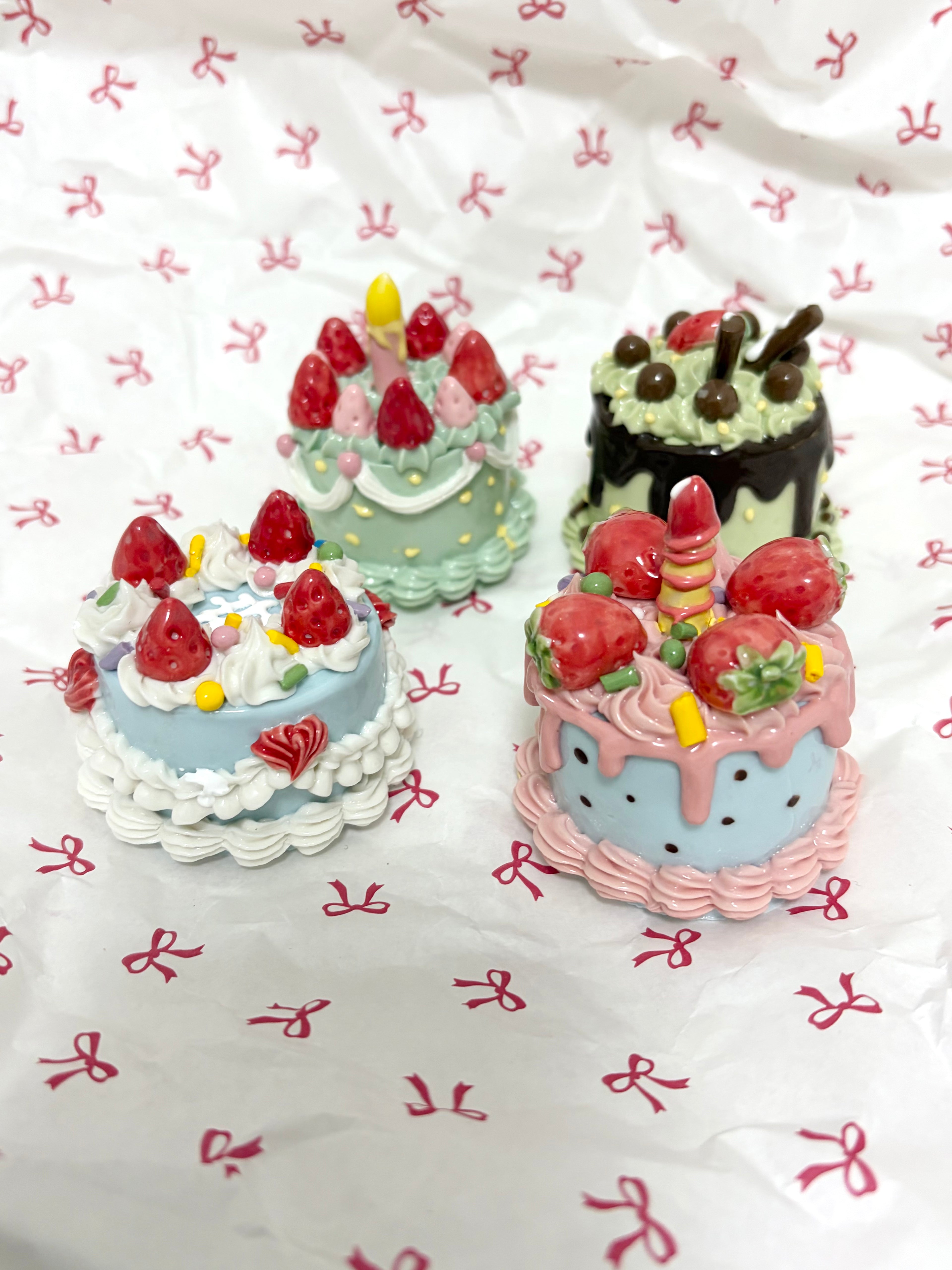 1.7–2 Inch Handmade Fruit Cream Ceramic Cake Blind Box